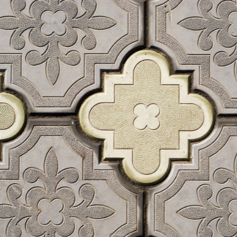 Betonschalungsformen „Französische Lilie“ – DIY Pflastersteine & 2-in-1 Kantenformen